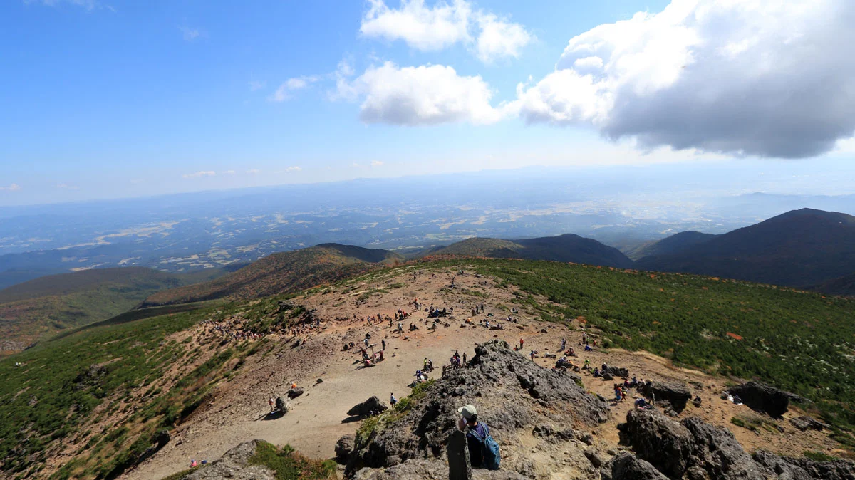 安達太良山から西側の展望