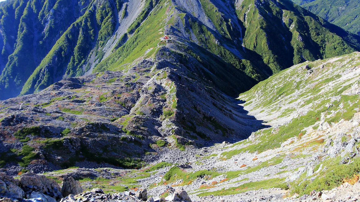 農鳥小屋手前の陥没した場所