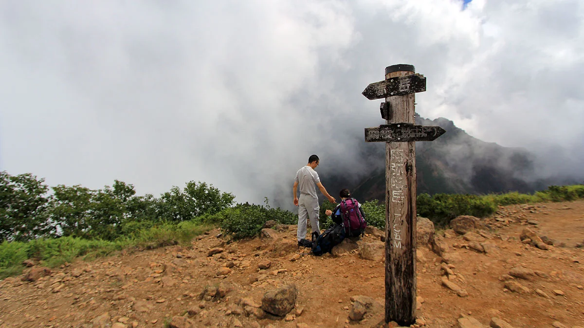 阿弥陀岳の山頂スペース