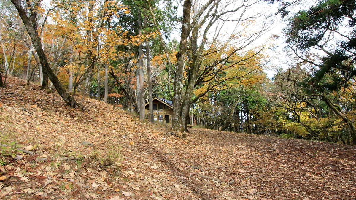 山頂にはトイレあり