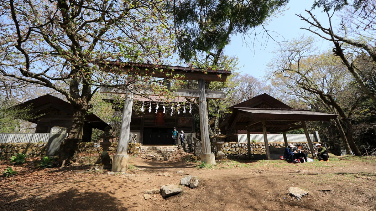 山頂の武甲山御嶽神社