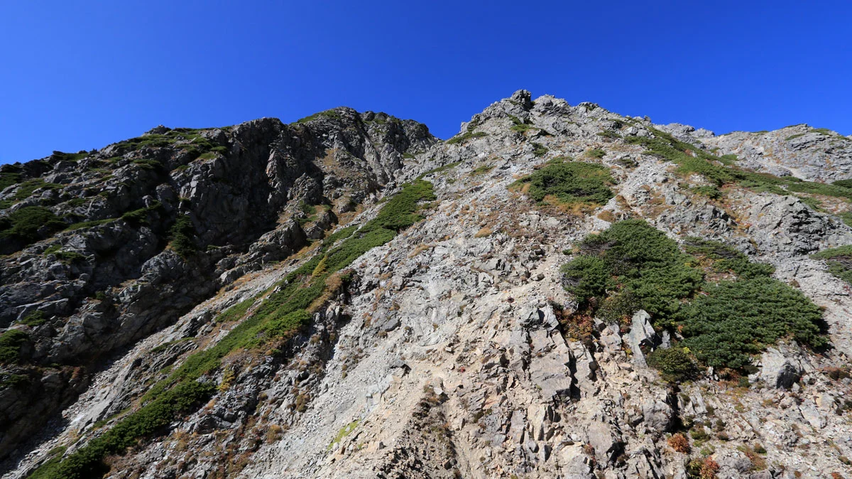五竜岳直下の上り道