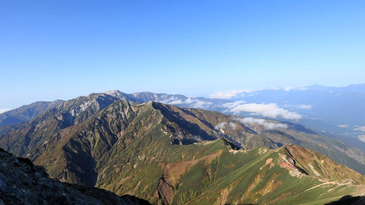 五竜岳の北側、白馬岳・唐松岳方面の展望