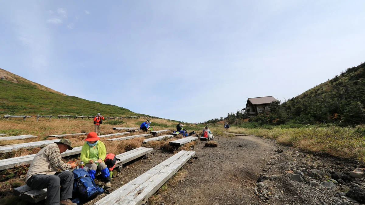 大岳鞍部避難小屋