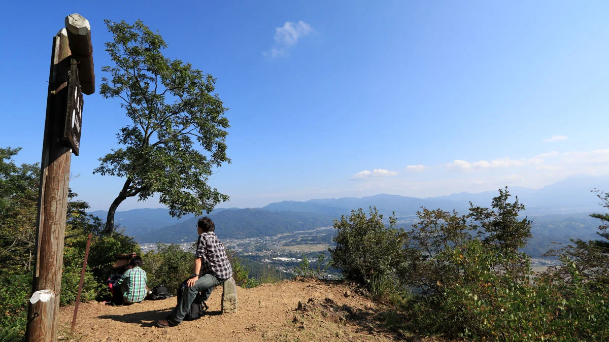 誰もいなくなった破風山の山頂