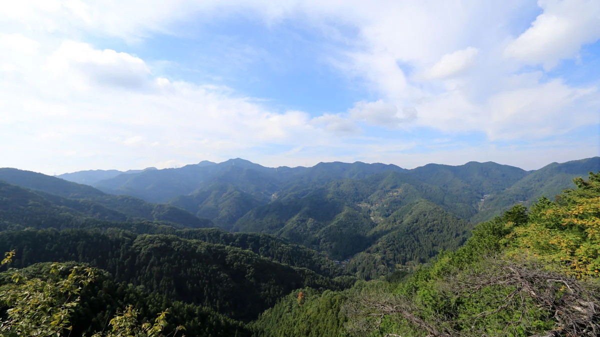 御荷鉾山、雨降山などの山々
