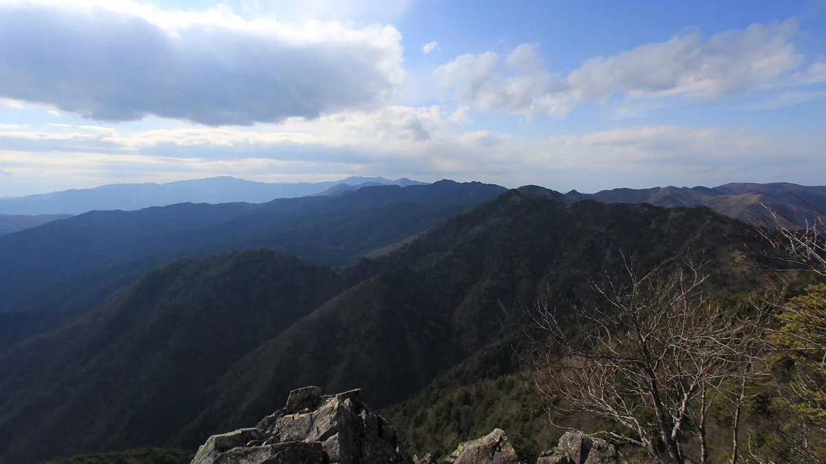 飛龍山（禿岩）の西側
