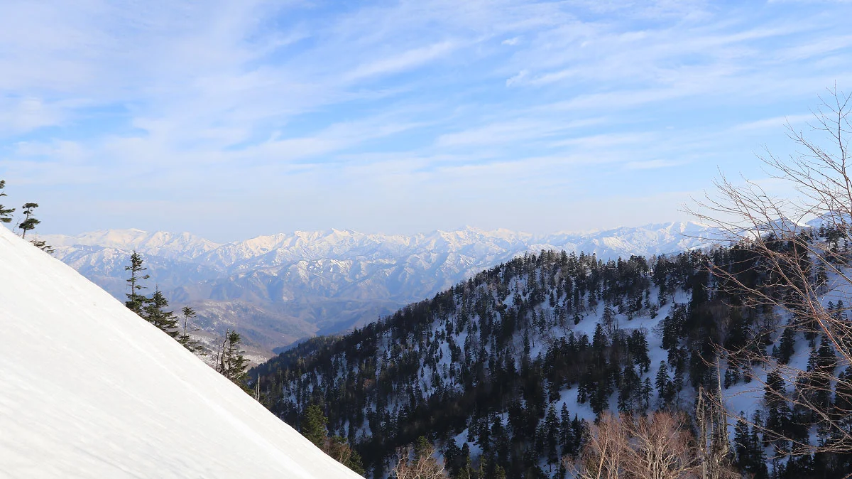 急勾配の武尊山登山道