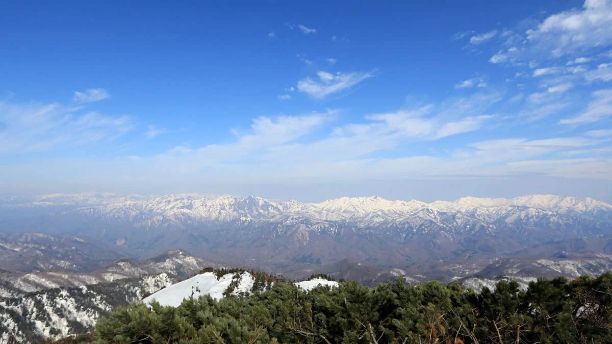 谷川岳、朝日岳方面