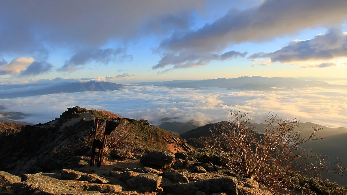 観音岳から北東の風景 