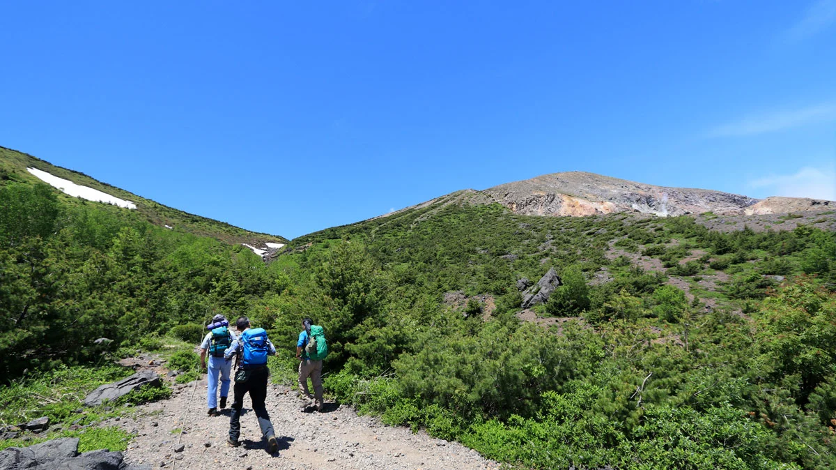 一切経山登山道