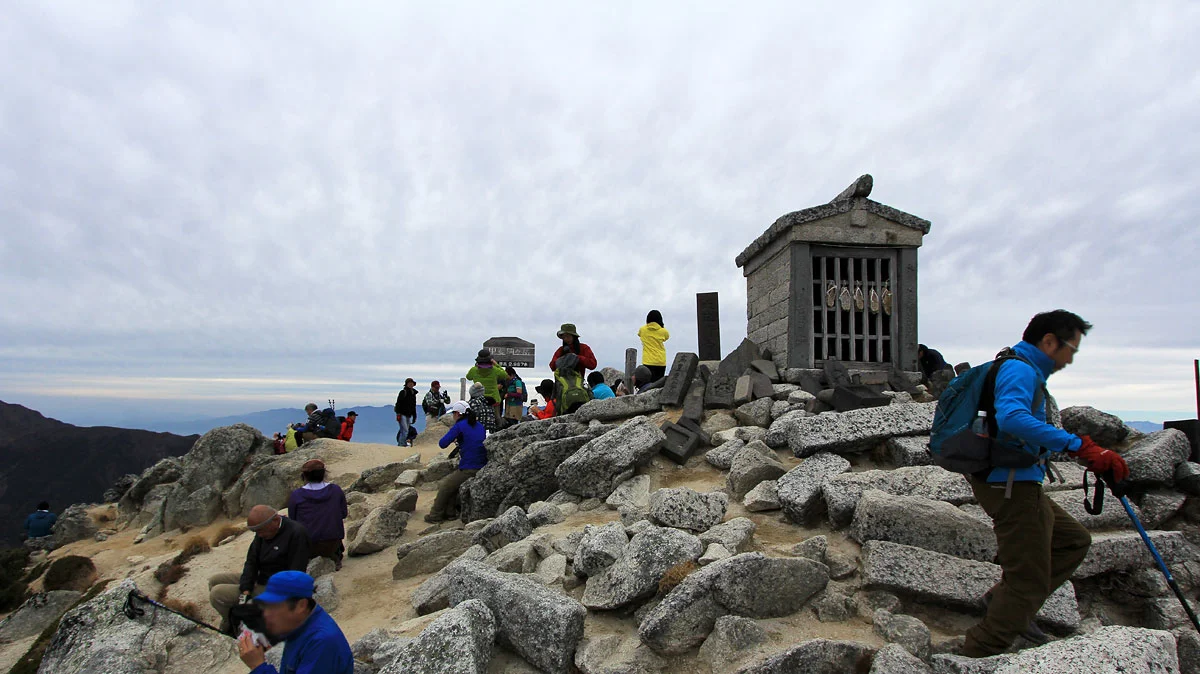 甲斐駒ヶ岳の山頂