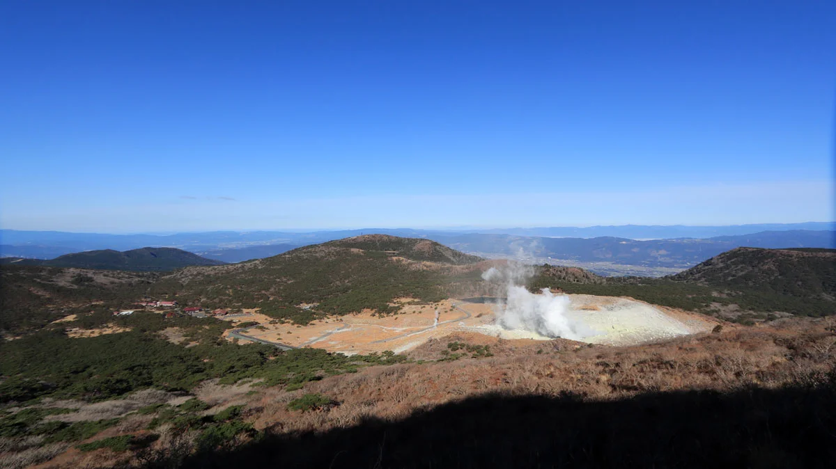 韓国岳四合目から硫黄山の展望