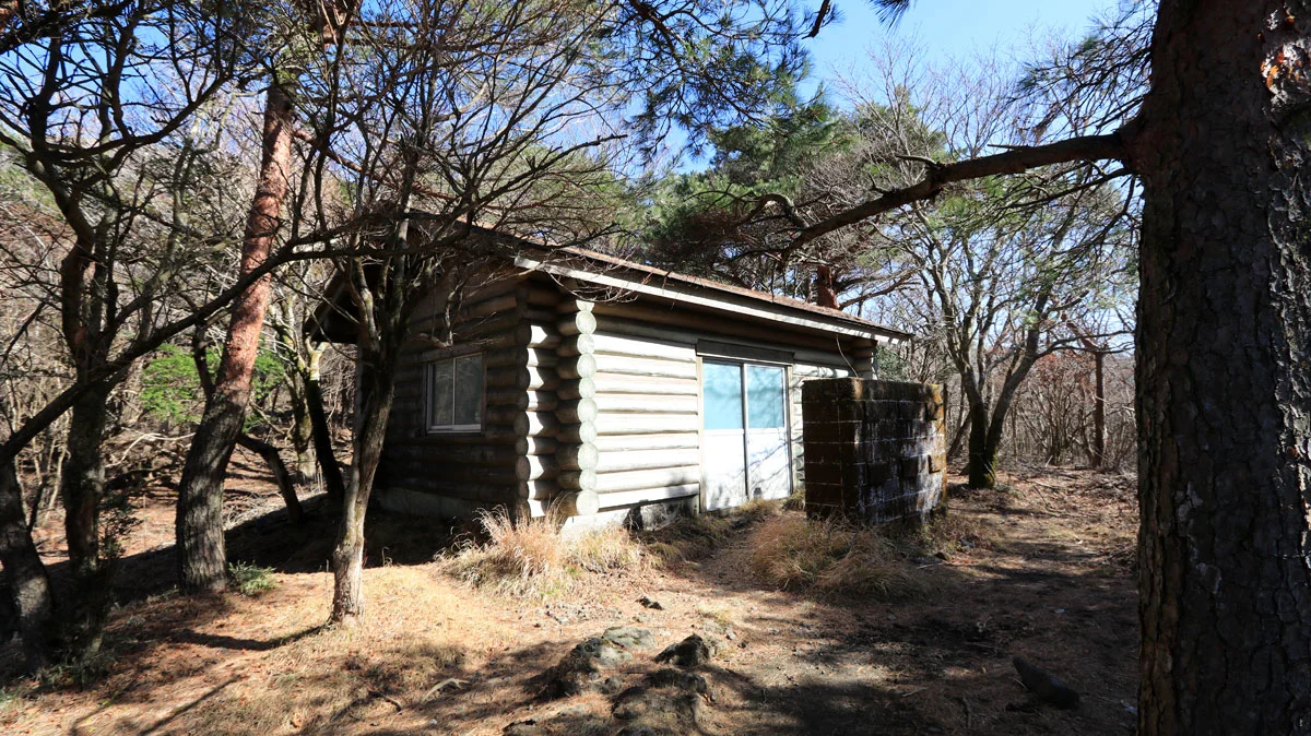韓国岳避難小屋