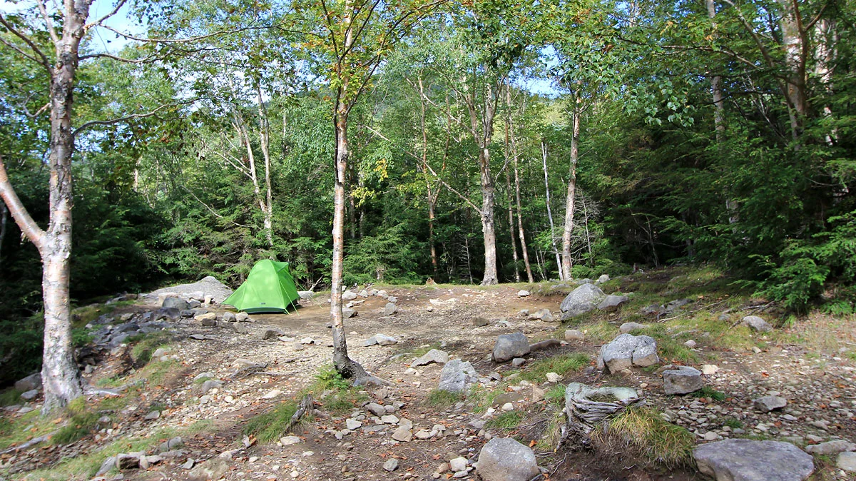 大日小屋のテント場