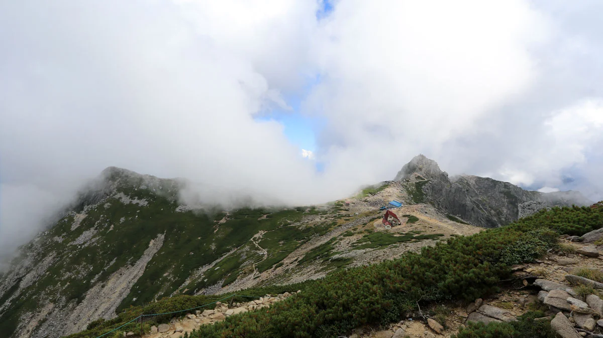 中岳から見た宝剣岳