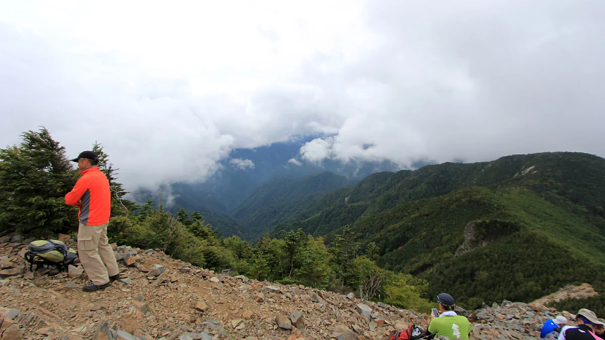 甲武信ヶ岳の山頂