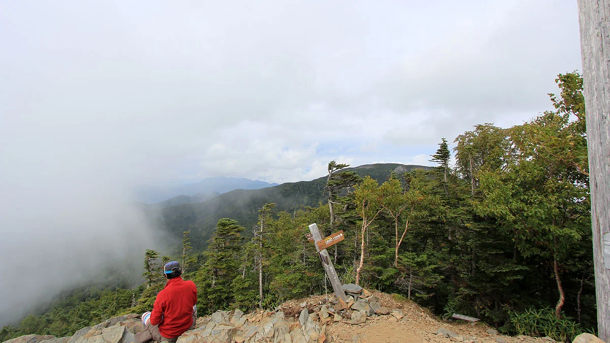 甲武信ヶ岳の山頂