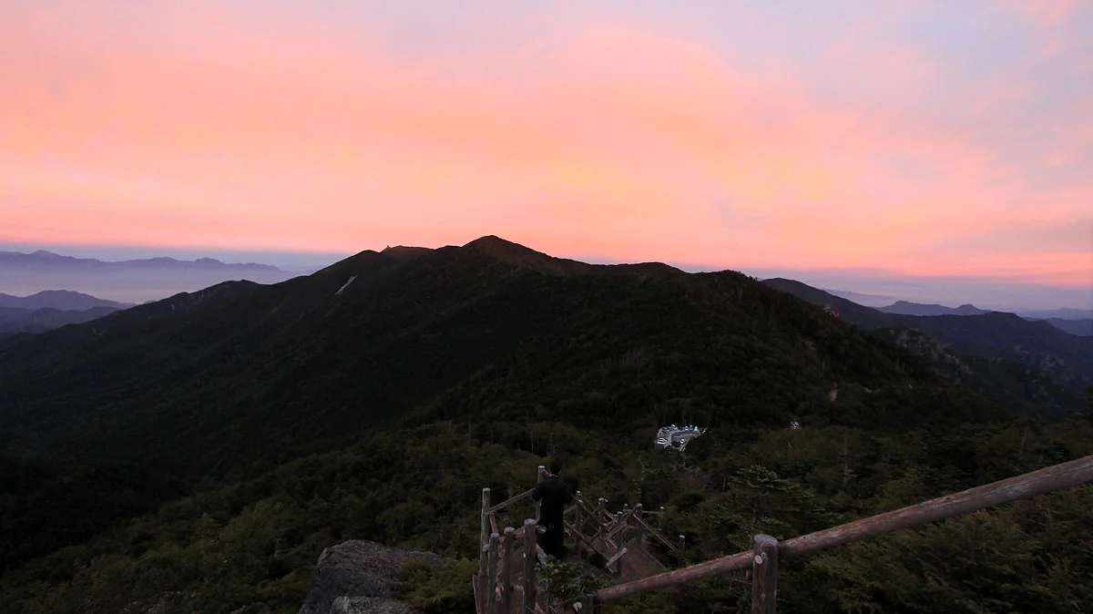 夢の庭園からの朝焼け