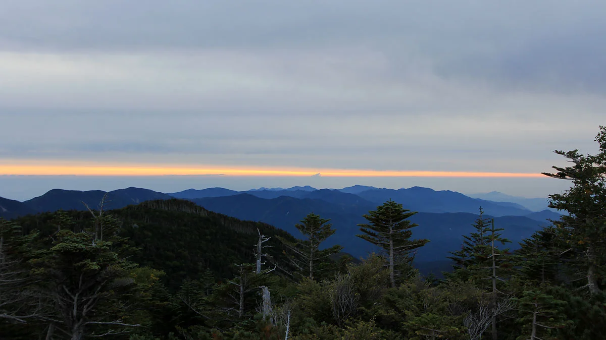 北奥千丈岳から東側方面。
