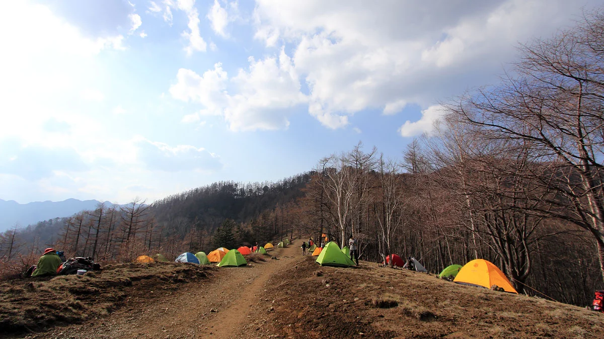 奥多摩小屋周辺のテント場