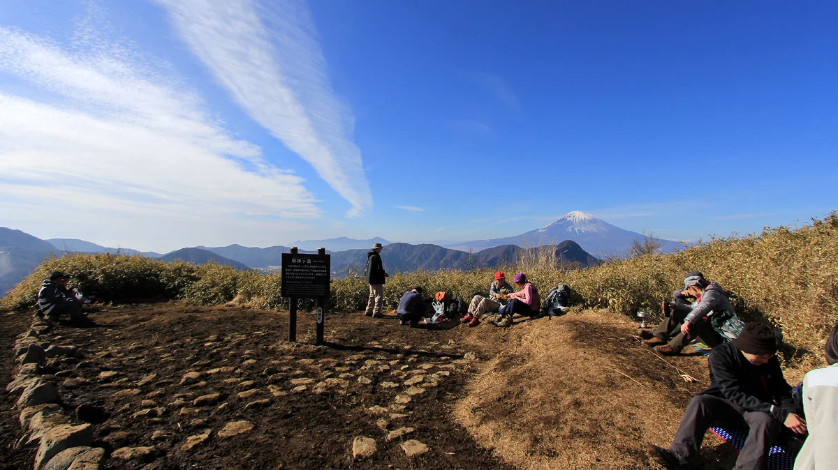 明神ヶ岳の山頂