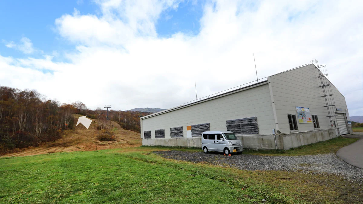 リフト乗り場の建物