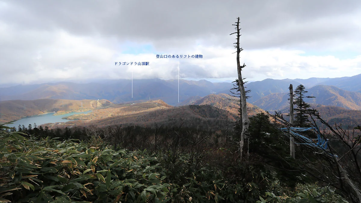 スキー場を見下ろす展望