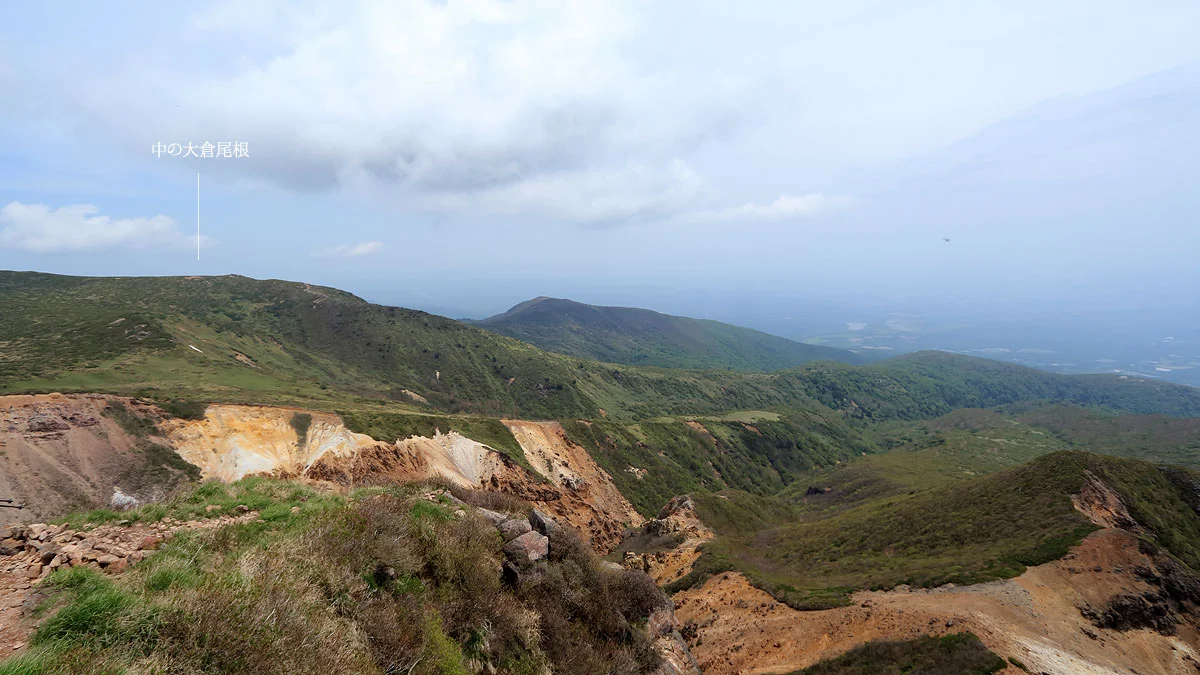朝日岳から北東の眺望