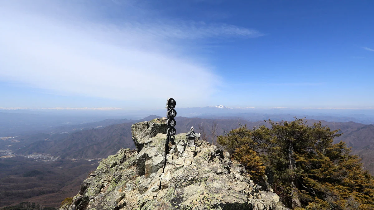 御座山の山頂からの展望