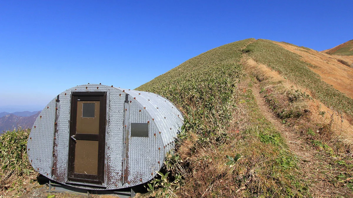 越路避難小屋