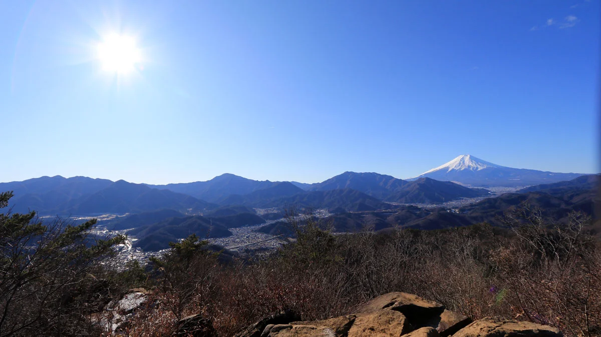 富士山と都留市街地の展望