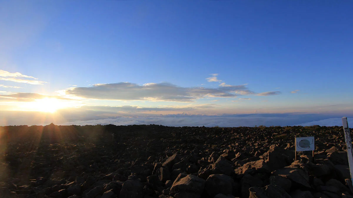蓼科山頂からの夕暮れ