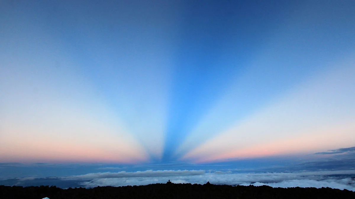 西の空に反薄明光線