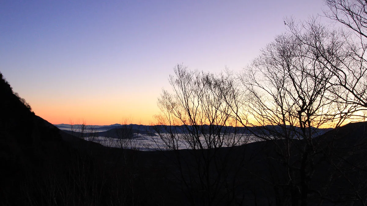 赤く染まる地平線