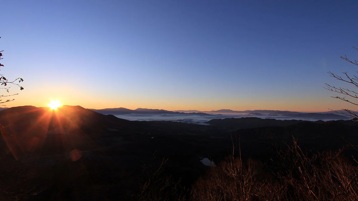 戸隠山からの日の出