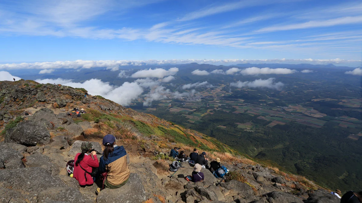 羊蹄山の山頂風景