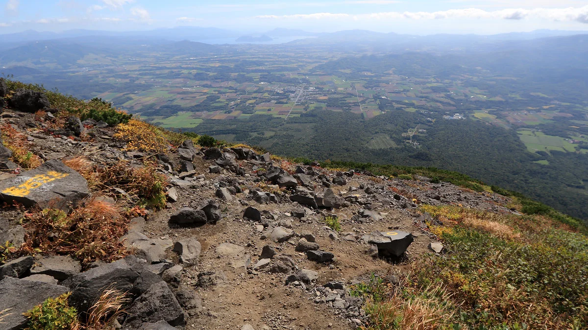 展望の開けた登山道